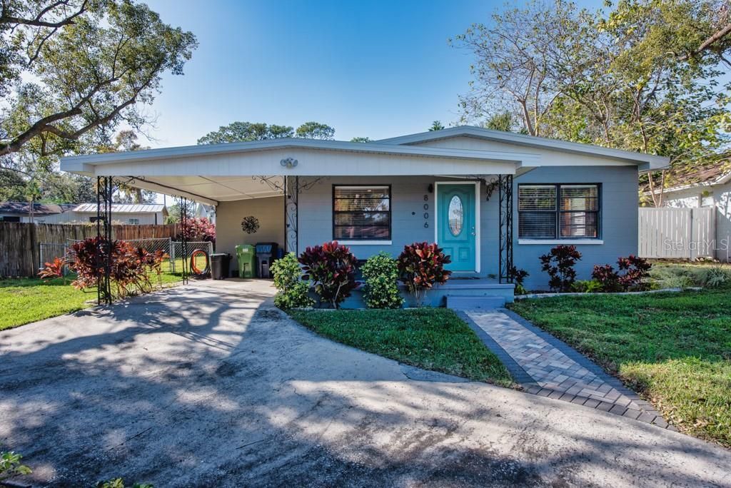 8006 N 46th Street, Tampa, FL 33617 Main Photo