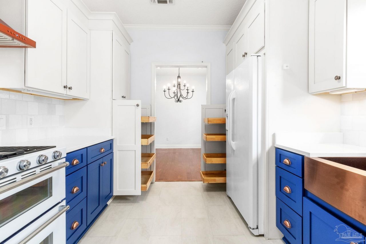 3181 Leesburg Sq, Pensacola, FL 32504 Main Photo