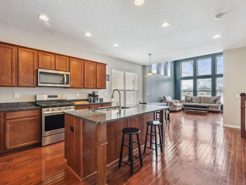 4083 Macaldus Drive, Columbus, OH 43219 Photo 11