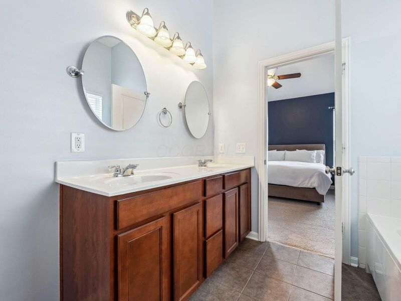 4083 Macaldus Drive, Columbus, OH 43219 Photo 30