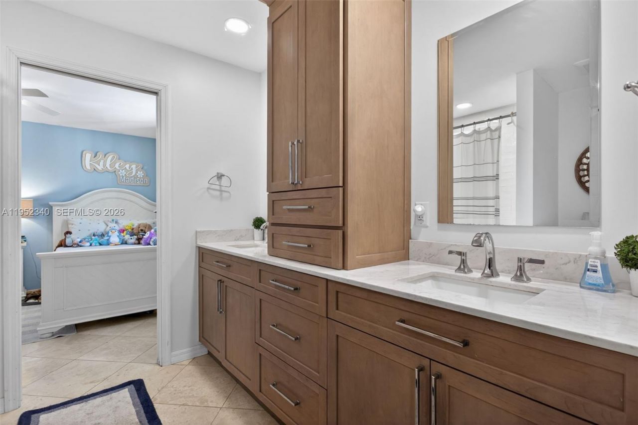 2910 NE 52nd St , Fort Lauderdale, FL 33308 Photo