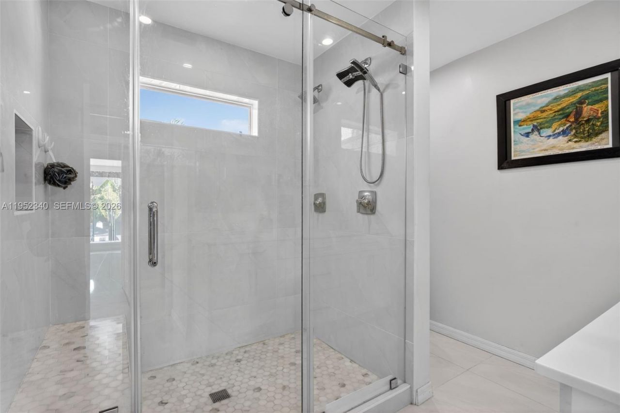 2910 NE 52nd St , Fort Lauderdale, FL 33308 Photo