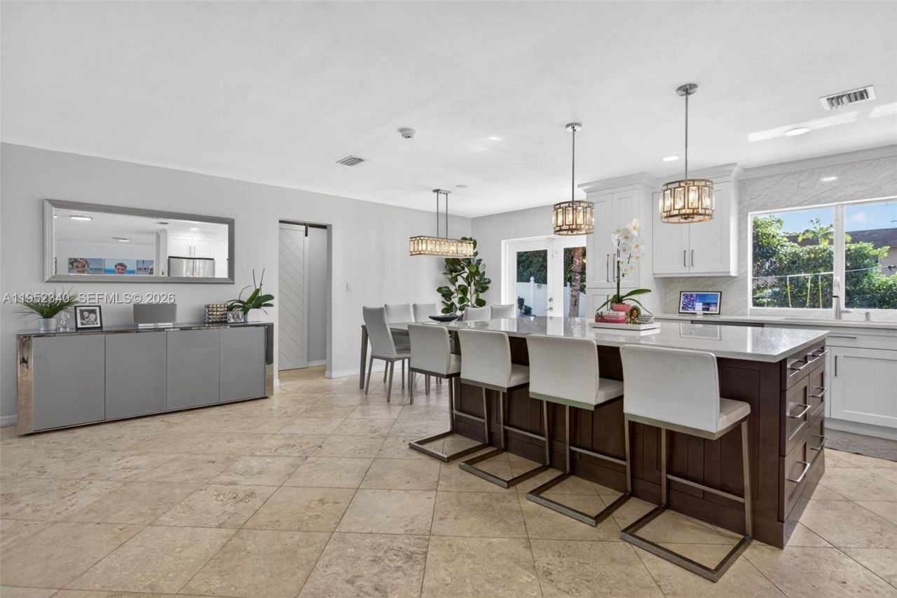 2910 NE 52nd St , Fort Lauderdale, FL 33308 Photo