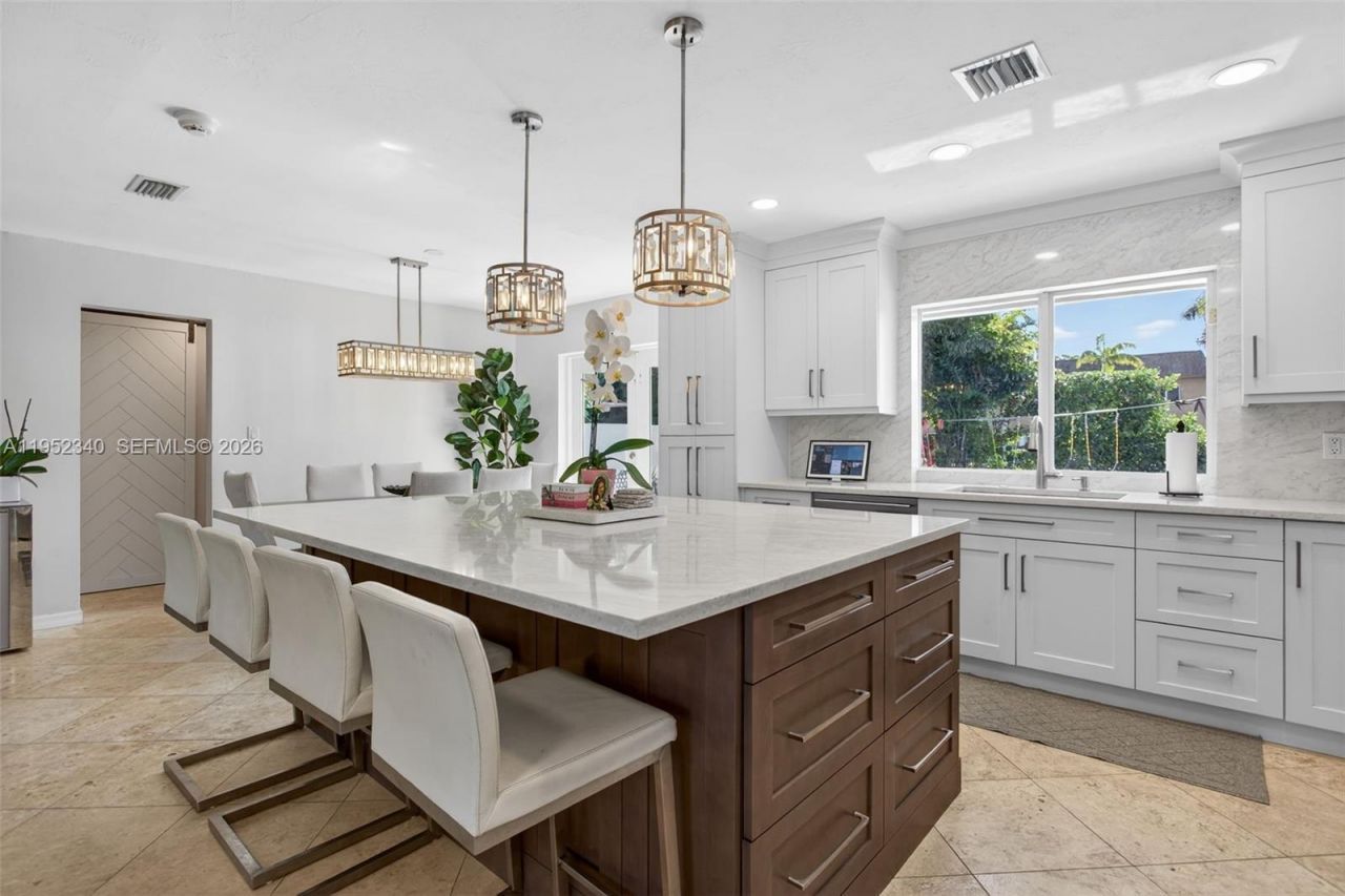 2910 NE 52nd St , Fort Lauderdale, FL 33308 Photo