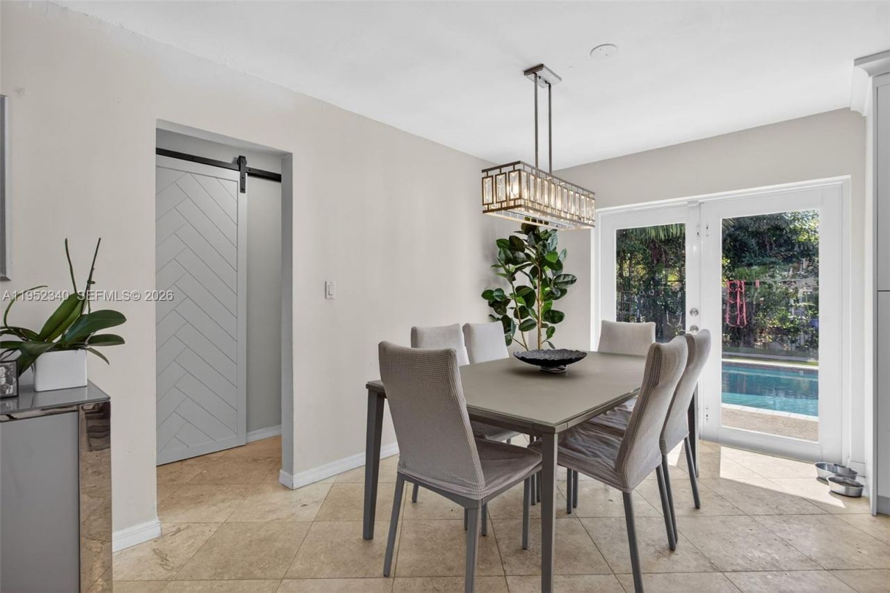 2910 NE 52nd St , Fort Lauderdale, FL 33308 Photo