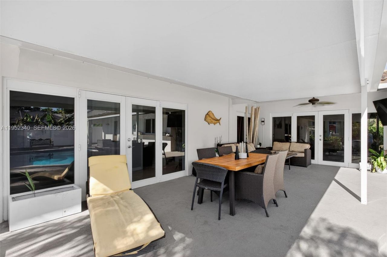 2910 NE 52nd St , Fort Lauderdale, FL 33308 Photo