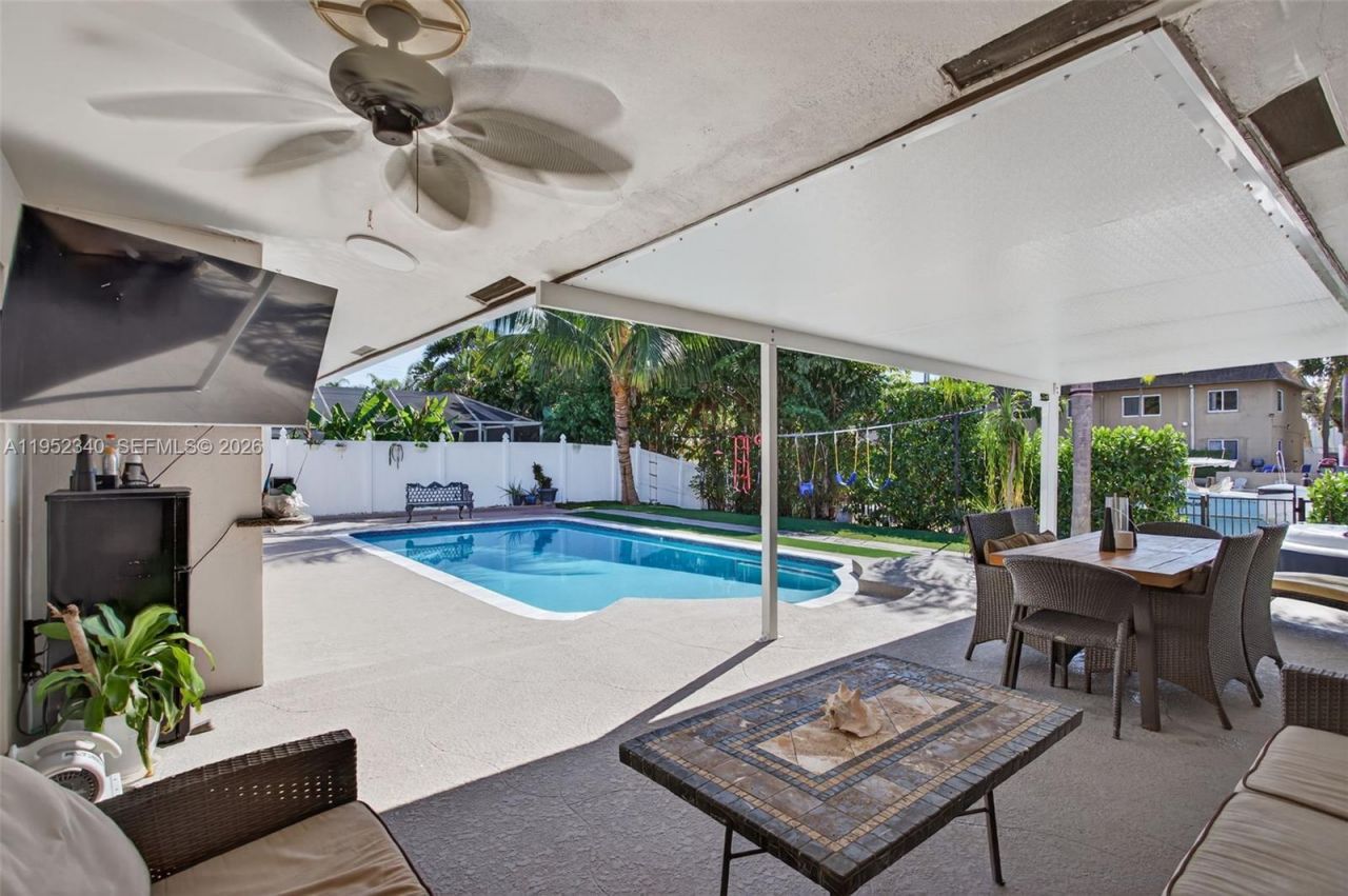 2910 NE 52nd St , Fort Lauderdale, FL 33308 Photo