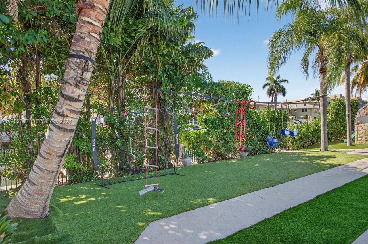 2910 NE 52nd St , Fort Lauderdale, FL 33308 Photo