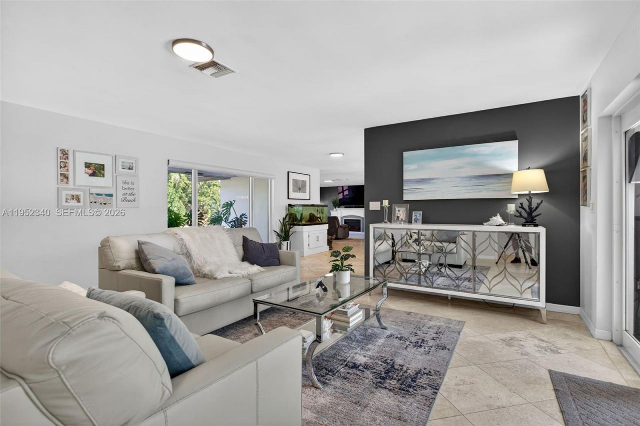 2910 NE 52nd St , Fort Lauderdale, FL 33308 Photo