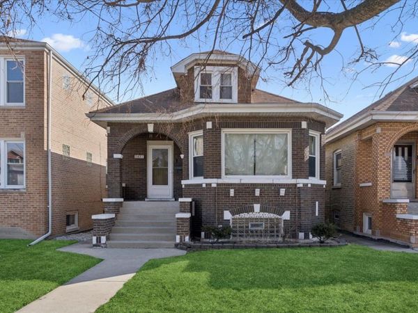 2821 N Merrimac Avenue, Chicago, IL 60634