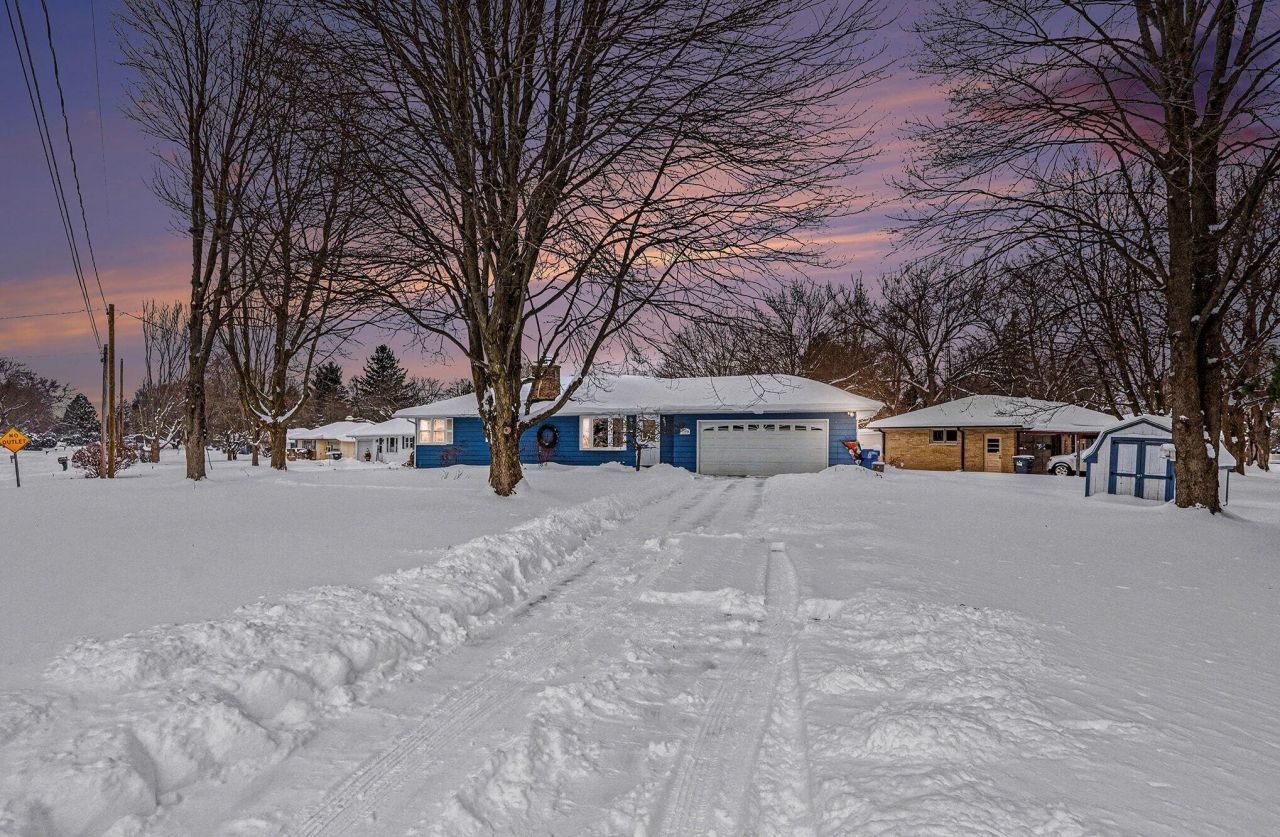 7589 Foxwood, Richland, MI 49083 Main Photo