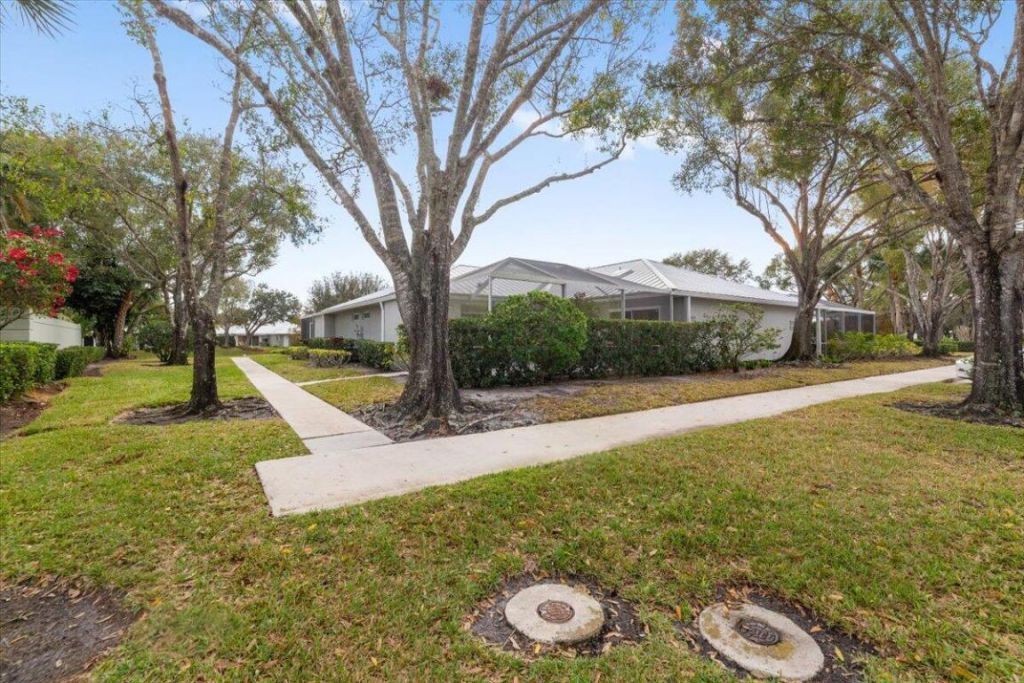 1819 SW Waterfall Boulevard, Palm City, FL 34990 Photo