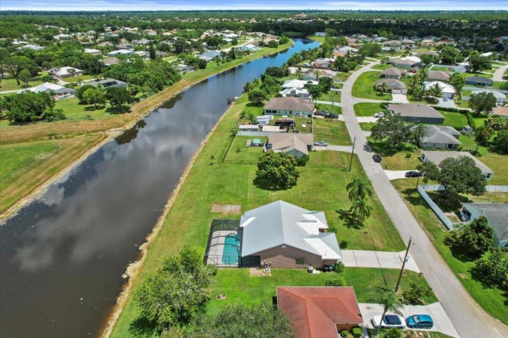 230 SW Ridgecrest Drive, Port Saint Lucie, FL 34953 Photo