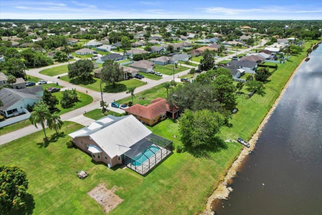 230 SW Ridgecrest Drive, Port Saint Lucie, FL 34953 Photo