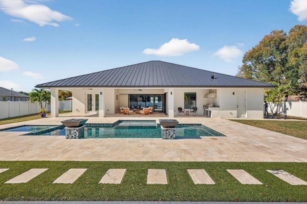 4129 SW Saybrook Street, Port Saint Lucie, FL 34953 Photo