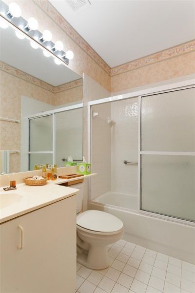 9551 Weldon Circle, Unit 404, Fort Lauderdale, FL 33321 Photo