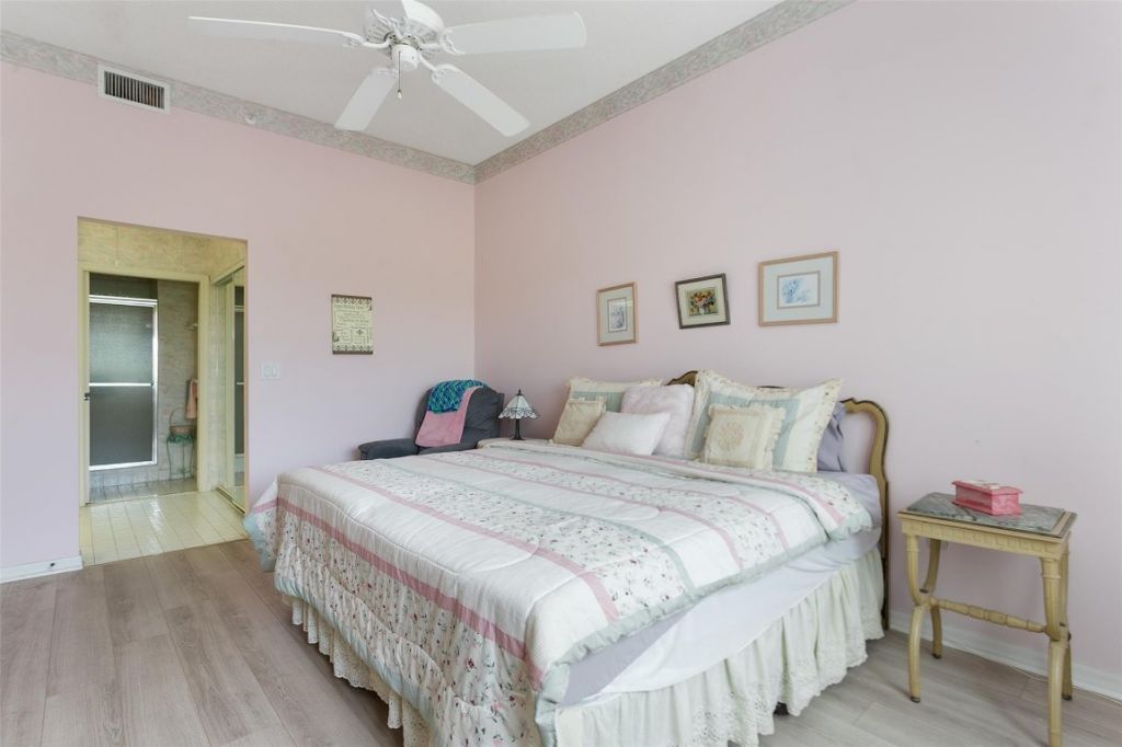 9551 Weldon Circle, Unit 404, Fort Lauderdale, FL 33321 Photo