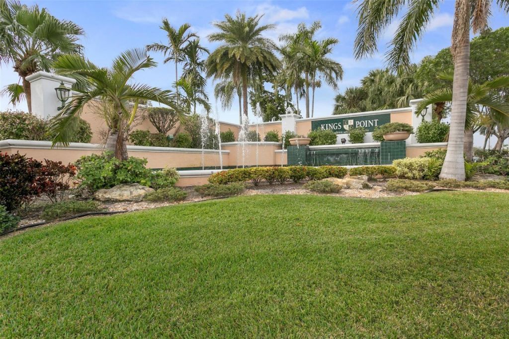 9551 Weldon Circle, Unit 404, Fort Lauderdale, FL 33321 Photo