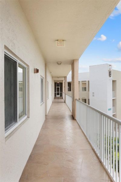 9551 Weldon Circle, Unit 404, Fort Lauderdale, FL 33321 Photo