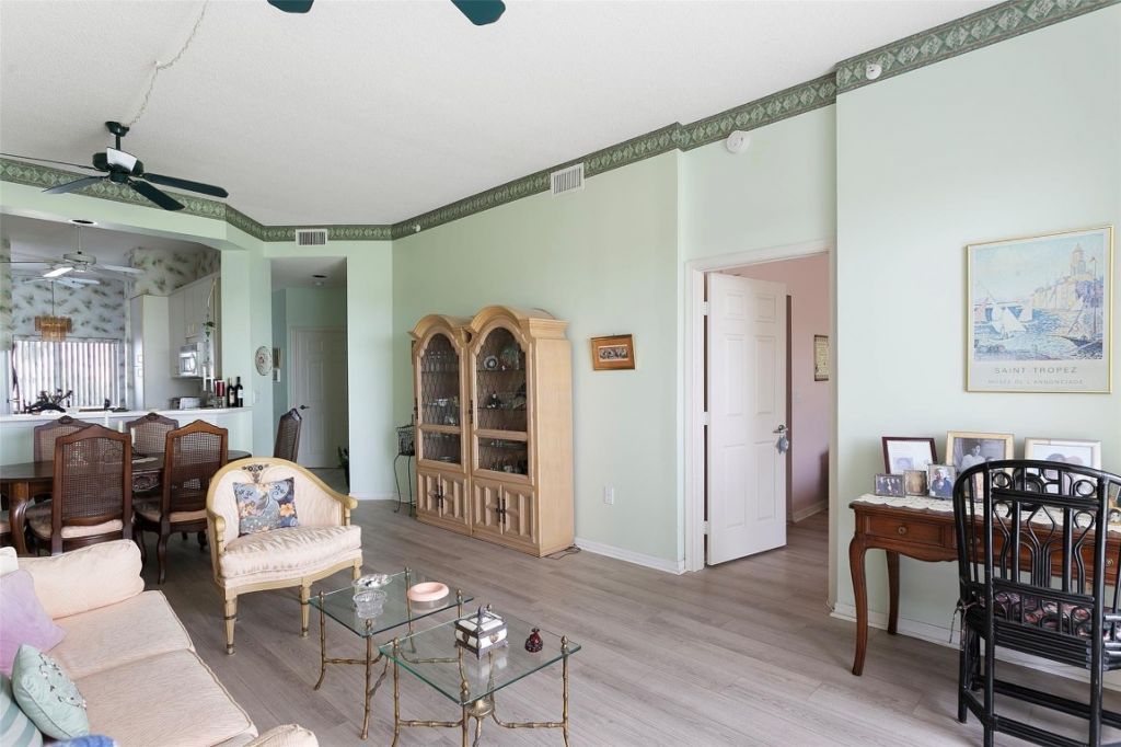 9551 Weldon Circle, Unit 404, Fort Lauderdale, FL 33321 Photo