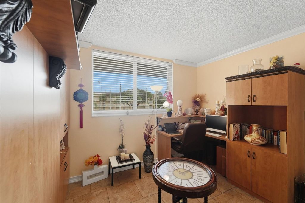 5750 NW 64th Avenue, Unit 211, Tamarac, FL 33319 Photo