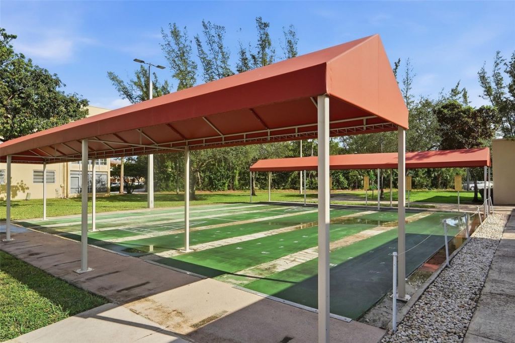 5750 NW 64th Avenue, Unit 211, Tamarac, FL 33319 Photo