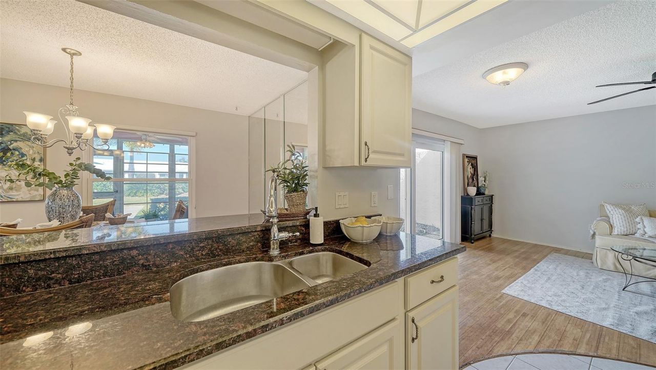 6810 9th Avenue W, Bradenton, FL 34209 Photo