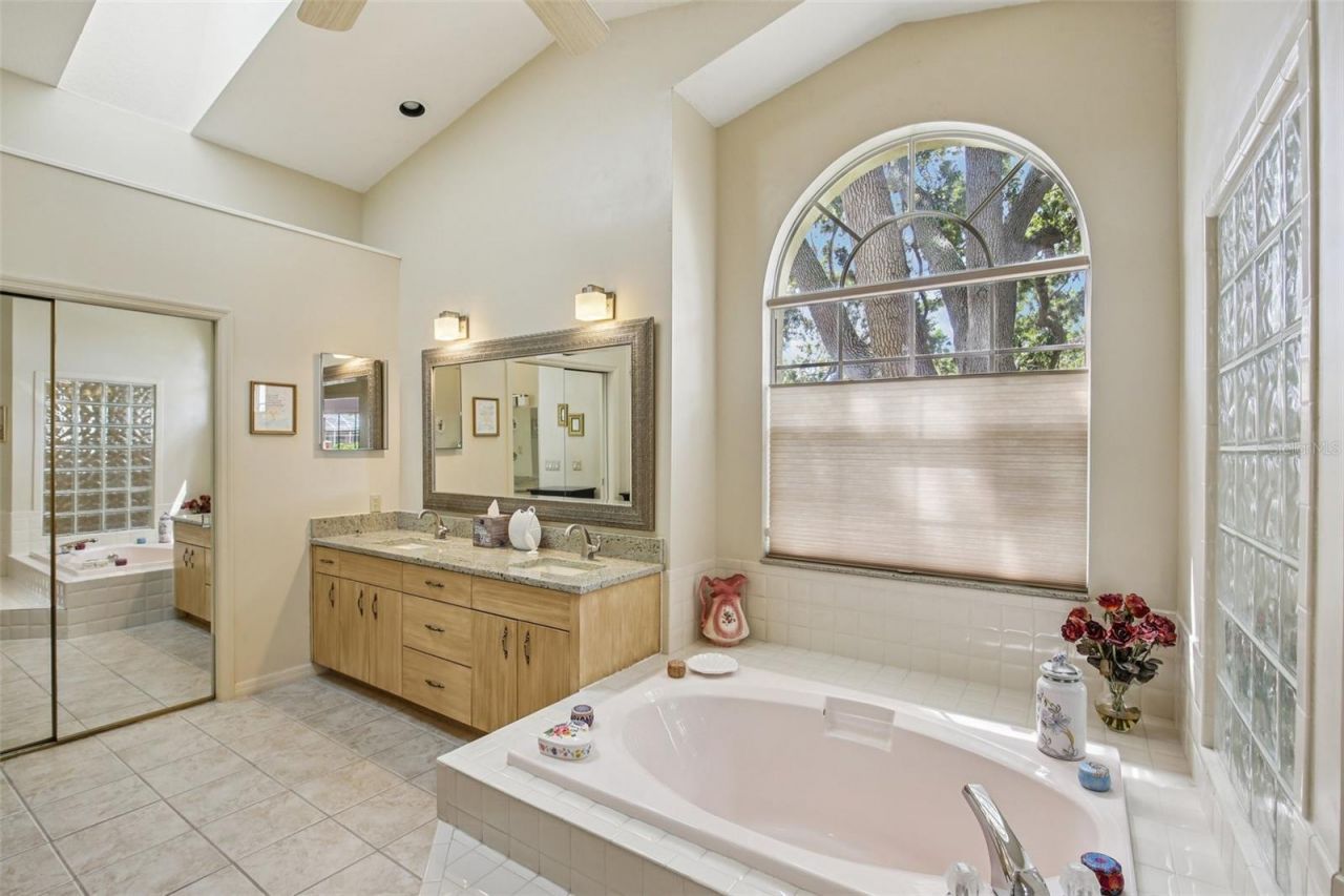 3158 Shoreline Drive, Clearwater, FL 33760 Photo