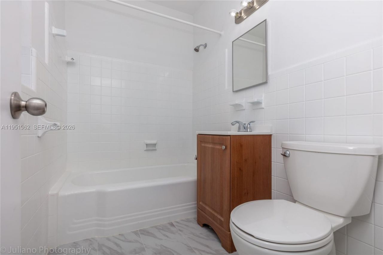 221 Antiquera Ave , Unit 3, Coral Gables, FL 33134 Photo