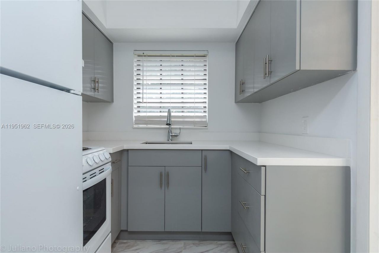 221 Antiquera Ave , Unit 3, Coral Gables, FL 33134 Photo