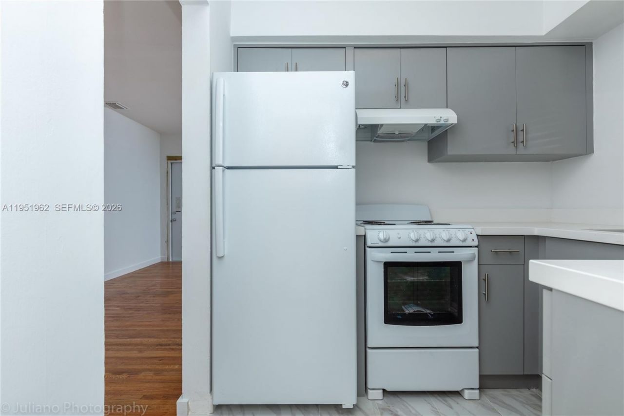 221 Antiquera Ave , Unit 3, Coral Gables, FL 33134 Photo