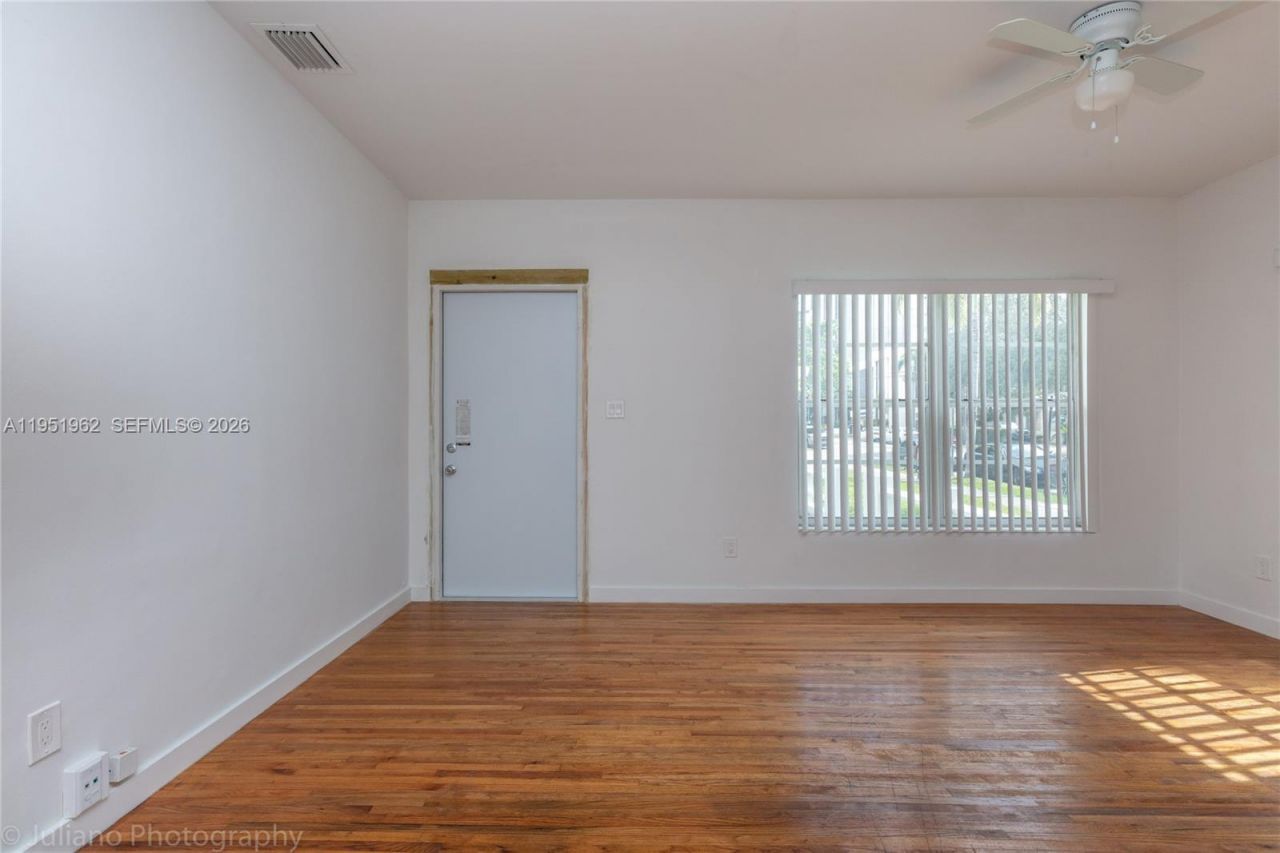 221 Antiquera Ave , Unit 3, Coral Gables, FL 33134 Photo