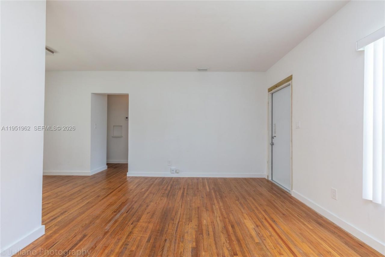 221 Antiquera Ave , Unit 3, Coral Gables, FL 33134 Photo