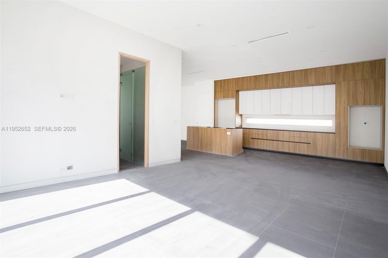 1103 SW 22nd Ter, Miami, FL 33129 Photo