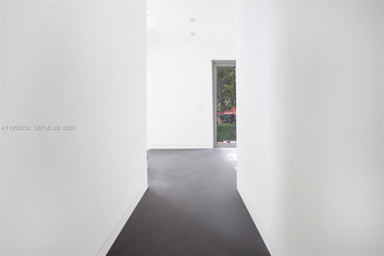 1103 SW 22nd Ter, Miami, FL 33129 Photo