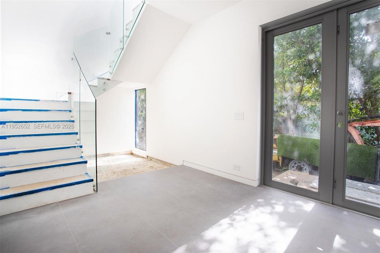 1103 SW 22nd Ter, Miami, FL 33129 Photo