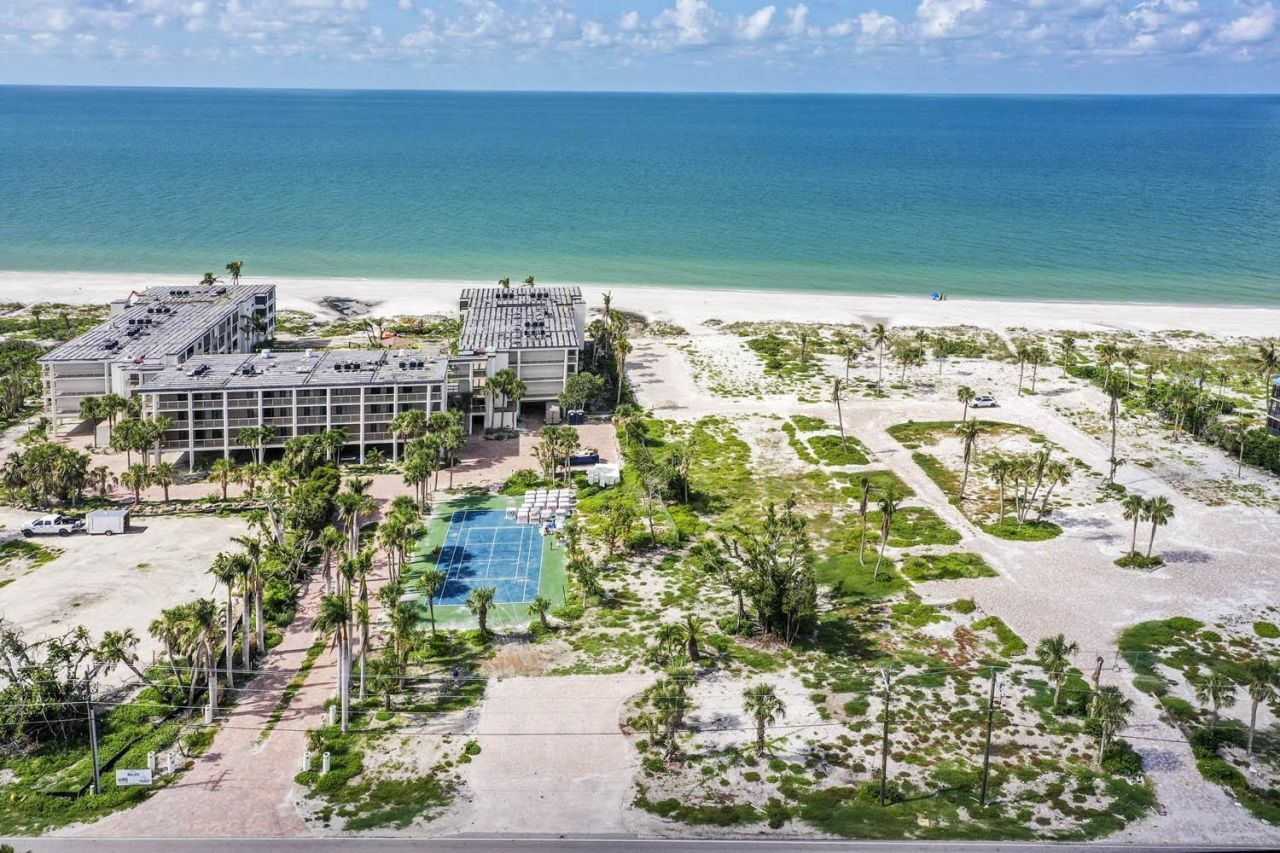 2807 W Gulf Dr, Sanibel, FL 33957 Photo