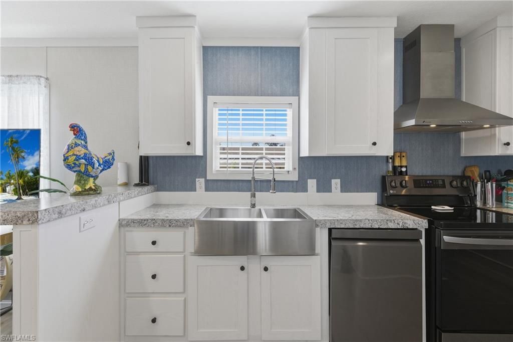 310 Shrub Ln S, North Fort Myers, FL 33917 Photo