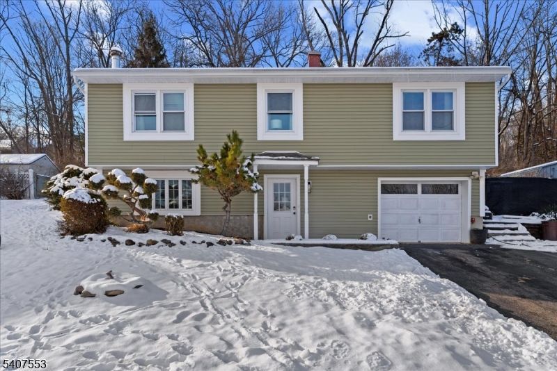 78 Red Twig Trl, Bloomingdale, NJ 07403 Main Photo