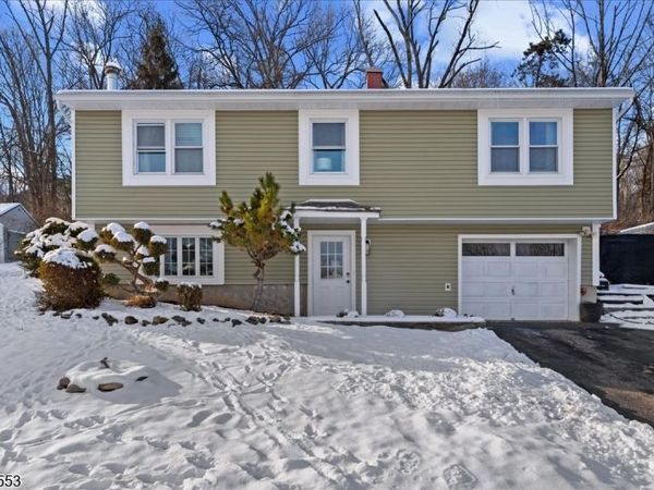 78 Red Twig Trl, Bloomingdale, NJ 07403