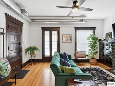 3828 Cass Street, Unit 6, Omaha, NE 68131