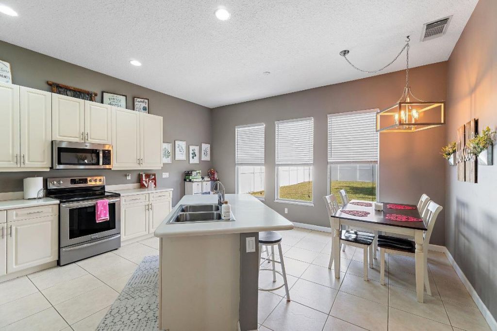 10640 SW Waterway Lane, Port Saint Lucie, FL 34987 Photo