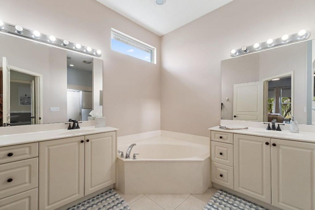 10640 SW Waterway Lane, Port Saint Lucie, FL 34987 Photo