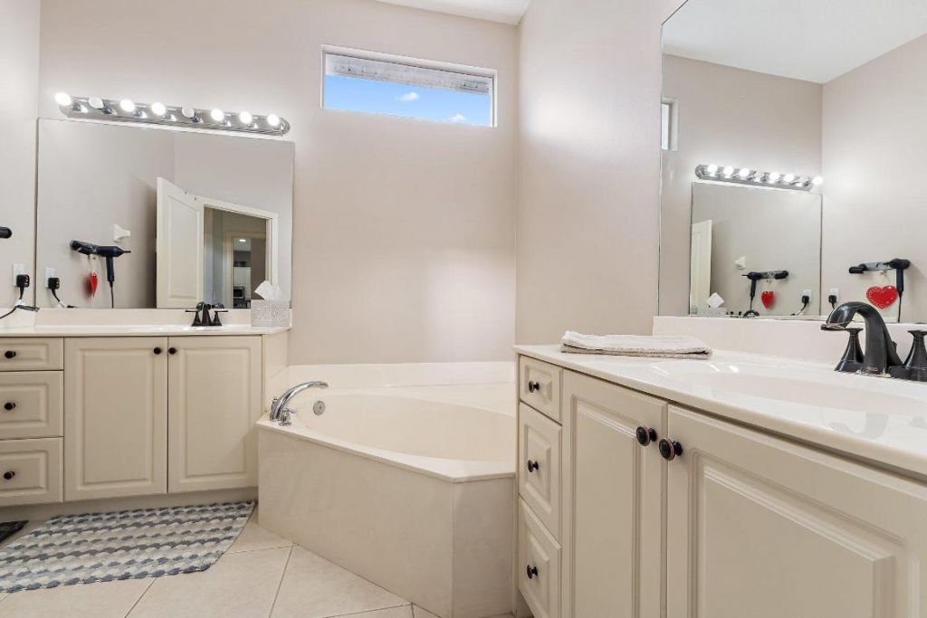 10640 SW Waterway Lane, Port Saint Lucie, FL 34987 Photo