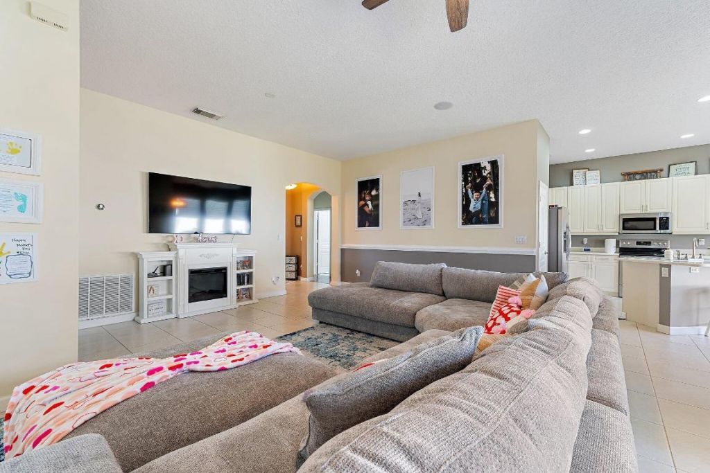 10640 SW Waterway Lane, Port Saint Lucie, FL 34987 Photo