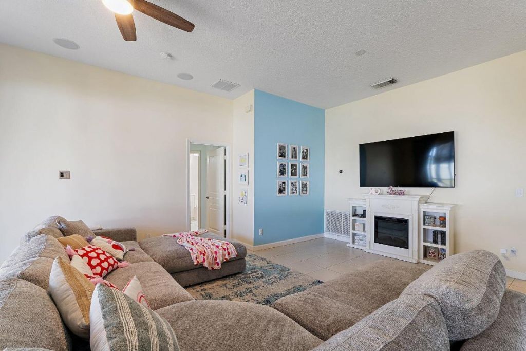 10640 SW Waterway Lane, Port Saint Lucie, FL 34987 Photo