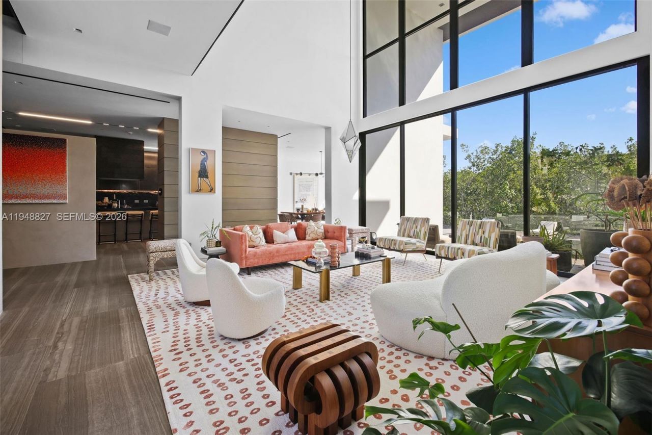 132 Paloma Dr , Coral Gables, FL 33143 Photo