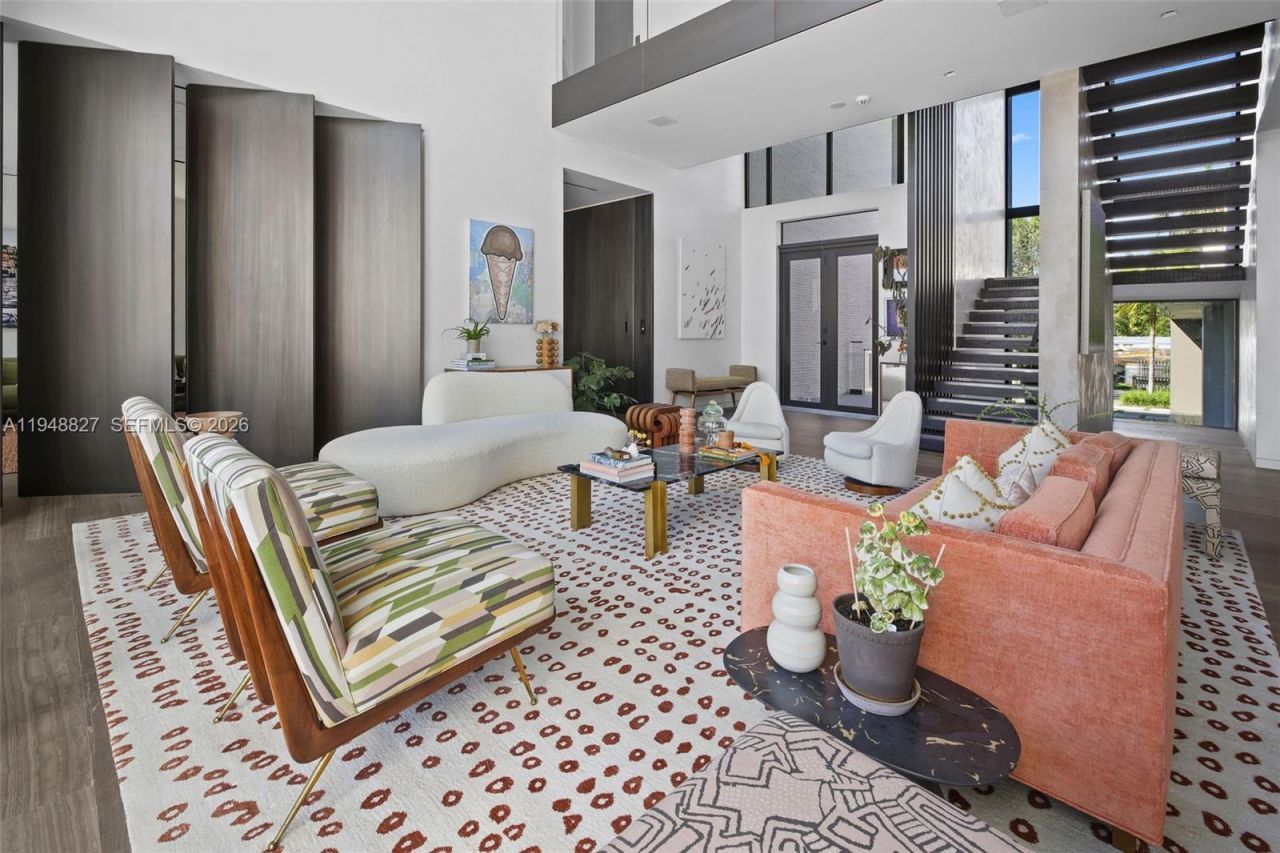 132 Paloma Dr , Coral Gables, FL 33143 Photo