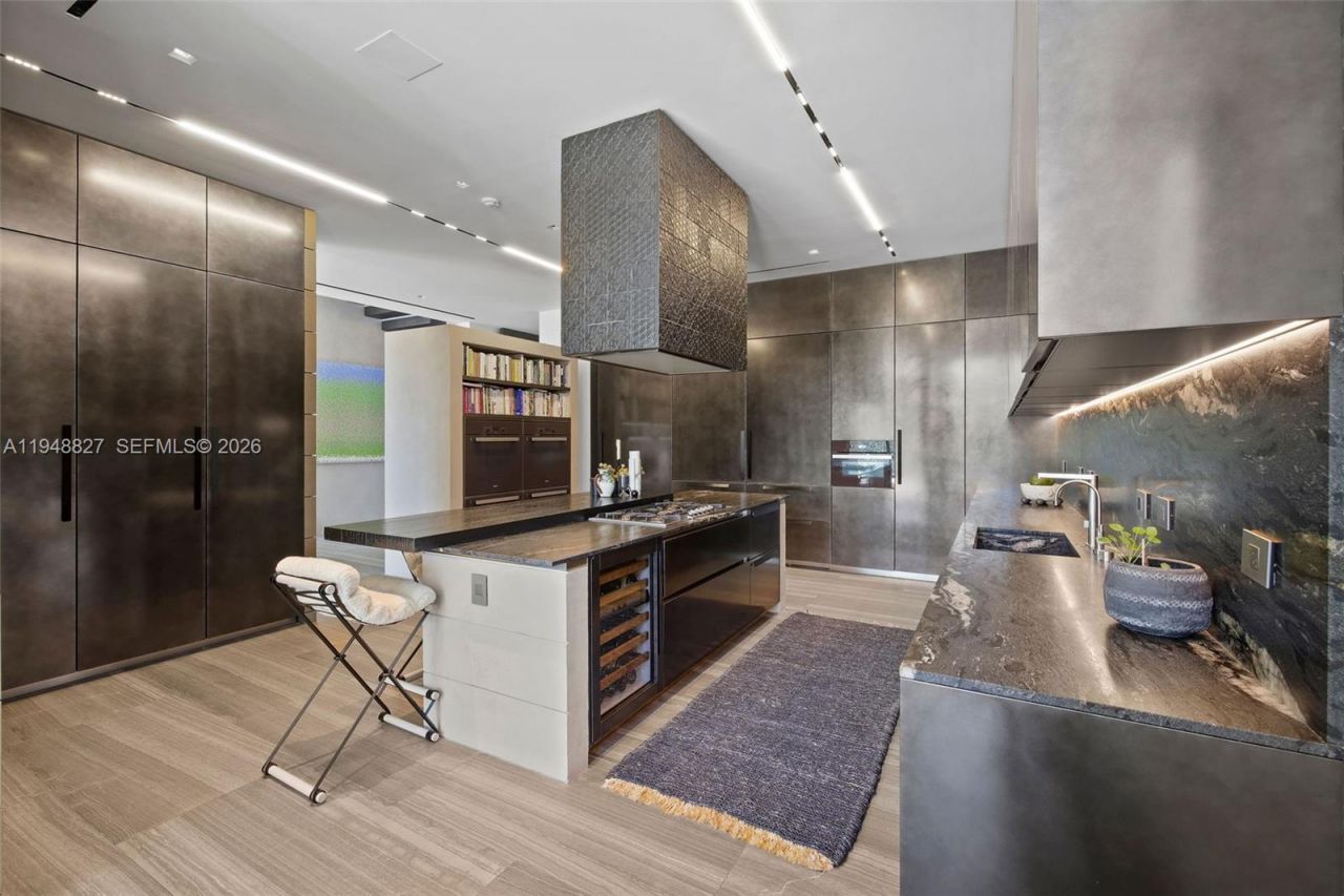 132 Paloma Dr , Coral Gables, FL 33143 Photo