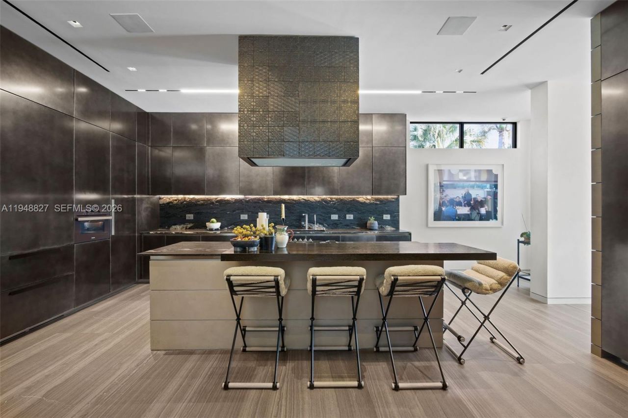 132 Paloma Dr , Coral Gables, FL 33143 Photo